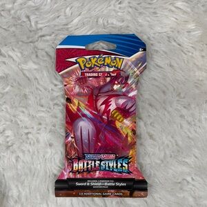 Pokemon Battle Styles Trading Cards - Red and Blue